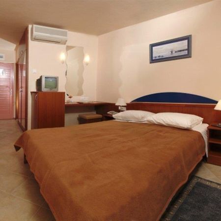 Hotel Brzet Omiš Exterior foto